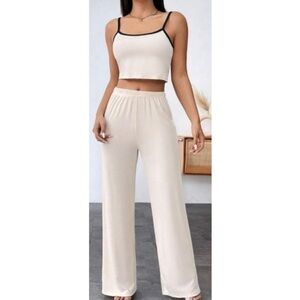 SALE🎈NIB TWO PIECE CONTRAST CAMI SET WITH ELASTIC BAND WIDE LEG PANTS!